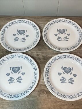 Corelle BLUE HEARTS Set Of 4 -6.75'' Bread & Butter / Dessert plates 6 3/4''